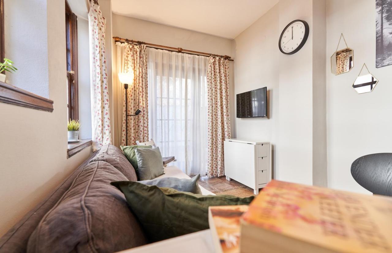 Cicerone Apart Antalya Exteriör bild